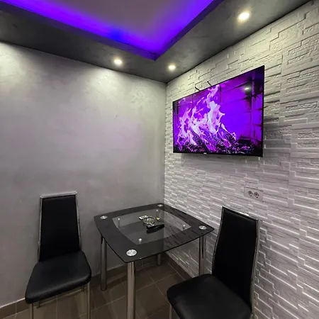 Apartment Element Obrenovac, Privatni Parking *