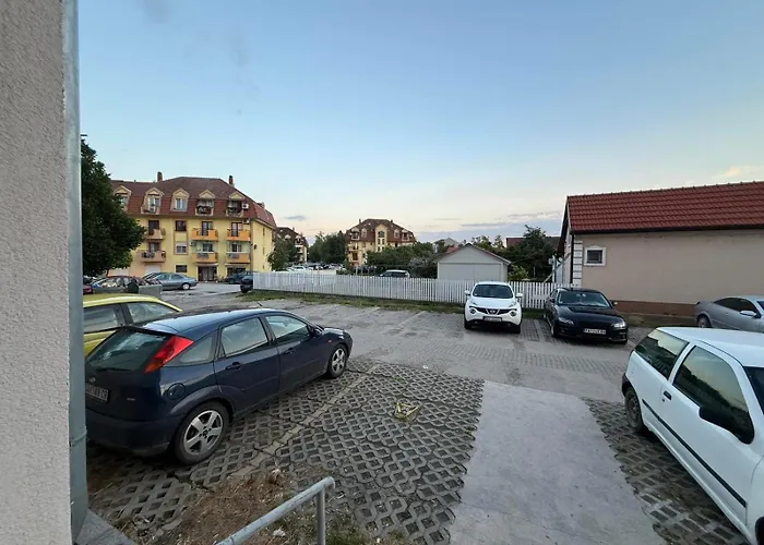 Element Obrenovac, Privatni Parking *